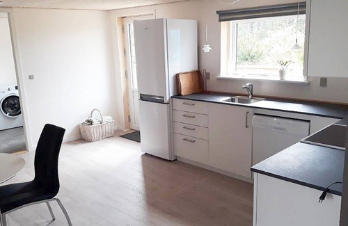 Bratten Strand House | Older renovated and well equipped holiday home near the beach