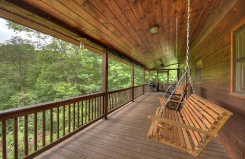 Blue Ridge House | Ole Bear Paw Cabin - Cherry Log GA - Cozy Retreat, Stunning Views, Hot Tub, Outdoor Fire Pit, Porch Swing