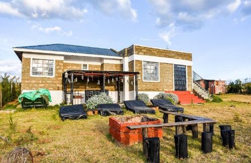 Naivasha House | Ole Munyak-4 bed house on the hill