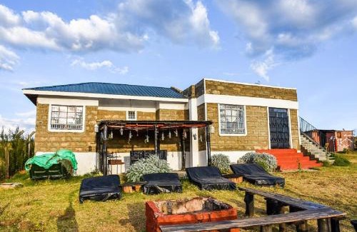 Naivasha House | Ole Munyak-4 bed house on the hill
