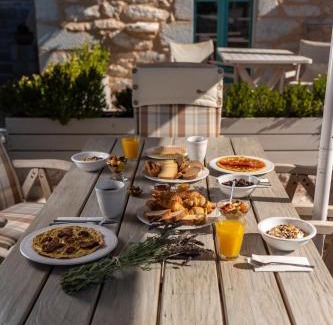 Pyrgou Dirou House | Olea