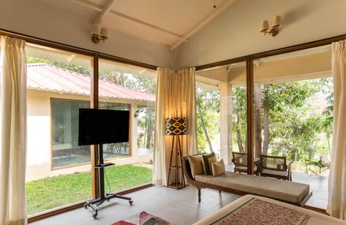 Khalapur Hotel | Oleander Farms