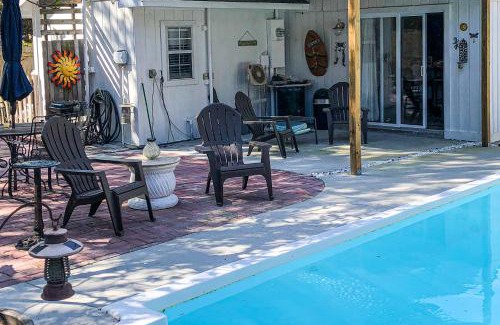 Folly Field House | Oleander Oasis