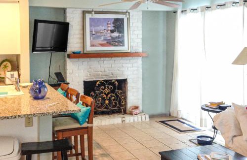 Folly Field House | Oleander Oasis