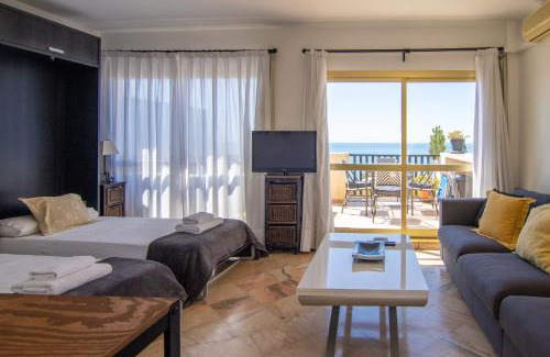 Nikki Beach Apartment | OleHolidays 655 Romana Playa vistas al mar