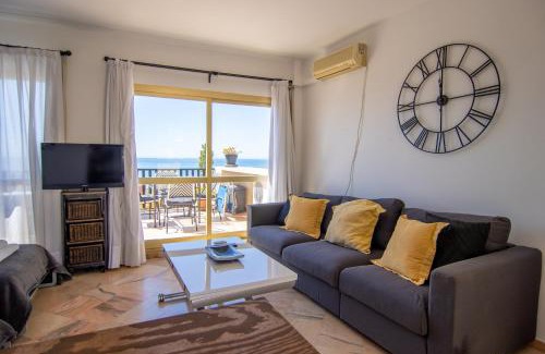Nikki Beach Apartment | OleHolidays 655 Romana Playa vistas al mar
