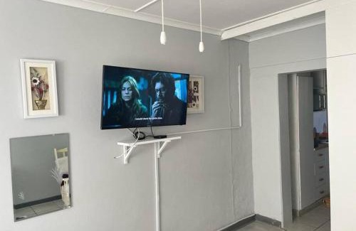 Berea Apartment | OlimG Stays - 2