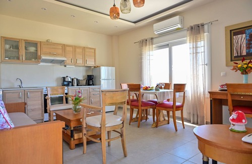 Kamilari Apartment | Olive Garden house