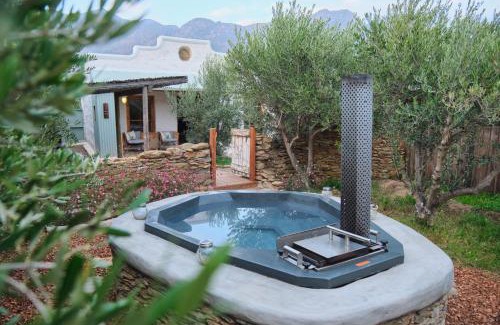 Montagu House | Olive Stone Farm Cottages