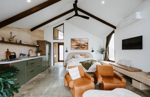 Buckaroo Villa | Olive Studio at Kavillo
