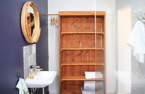 Stellenbosch Apartment | Olive tree private rooms in Stellenbosch- No Load Shedding