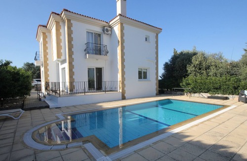 Karsiyaka Villa | Olive Tree Villa 3 Bedroom with private pool.
