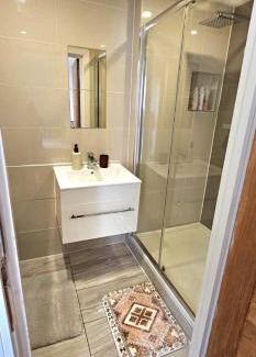 Lambeth House | Oliver Double Room