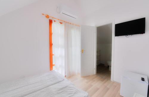 Balatonlelle House | Oliver Inn