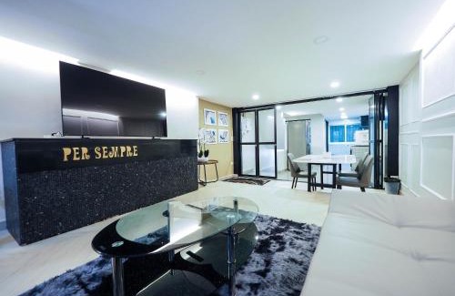 Kaset Junction Villa | Oliver's House KS