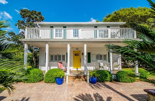 Inlet Beach Cottage | Oliver's Place Cottage; Just Steps to Gulf & Next To Rosemary; Gulf Views