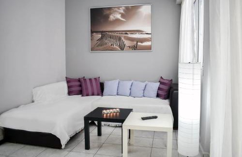 Makrigianni Apartment | OLIVER SUITES