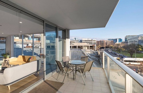 Adelaide Central Business District Apartment | Oliver - The Hindmarsh Skyline Retreat