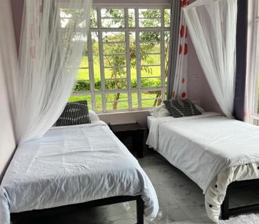 Maasai Mara House | OlTepesi HomeStay