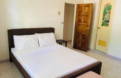 Catarman Bed & Breakfast | Olympia Travellers Inn