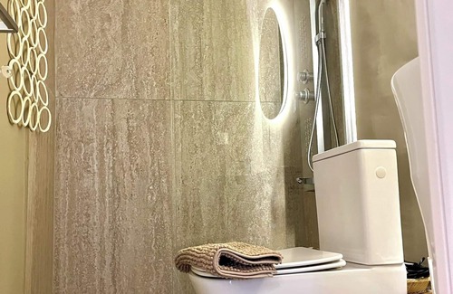 Plaka Apartment | OLYMPIAN ZEUS HOUSES 2.4 - AMAZING NEW APARTEMENT IN THE CENTER OF ATHENS