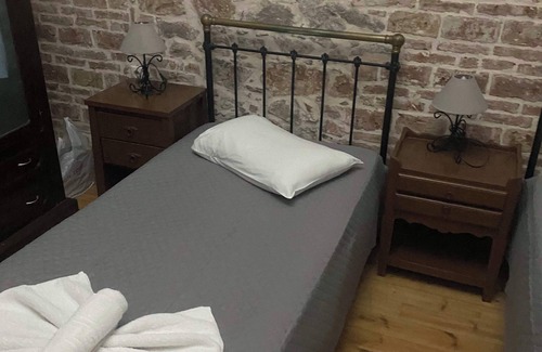 Mytilene Apartment | Olympias Mansion Triple Room w Balcony 105 Artemis