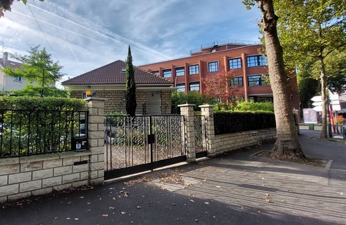 Bagneux House | Olympic Home 30mn to the Center of Paris by Line 4 Station Barbara 4mn Walking