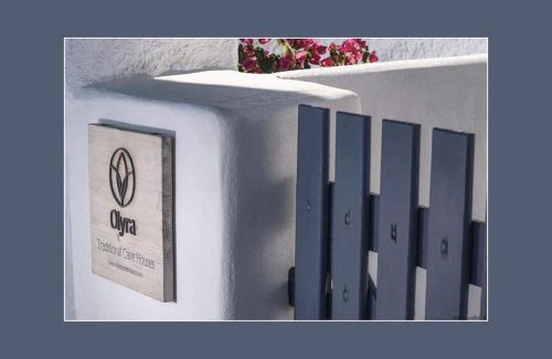 Pyrgos House | Olyra Traditional Cave Houses