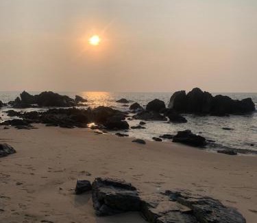 Arambol House | Om Ganesh Guest House Cliffside