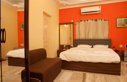 Phool Bagan House | Om Sai Villa Guesthouse