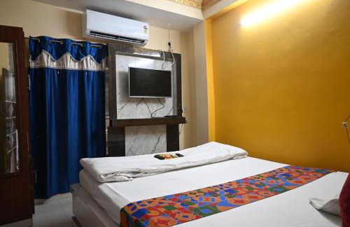 Kolkata House | Om Shanti Guest House-Near Ruby General Hospital & Science City