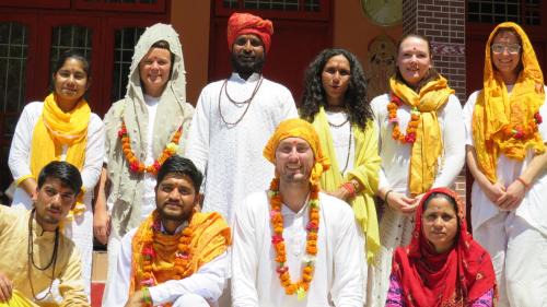 McLeod Ganj House | Om Yoga Ashram - 7 Days Yoga Meditation Retreat