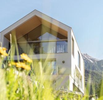 Sankt Anton am Arlberg Apartment | Omaela Apartments