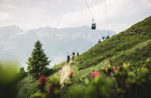 Sankt Anton am Arlberg Apartment | Omaela Apartments