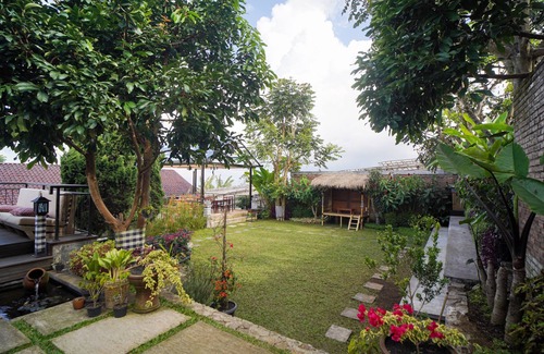 Parongpong Villa | Omah Angkul Angkul Villa