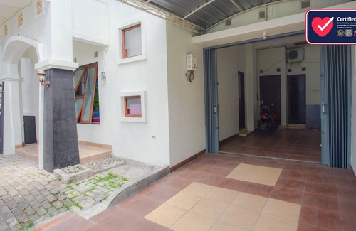 Yogyakarta House | Omah Eraai Homestay