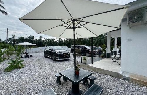 Sungai Besar Villa | Omah Kebun