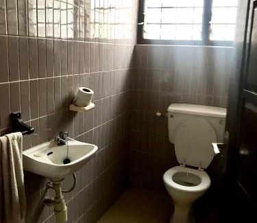 Dzorwulu House | Omanye Lodge