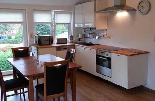 Esens Apartment | Omas Huus