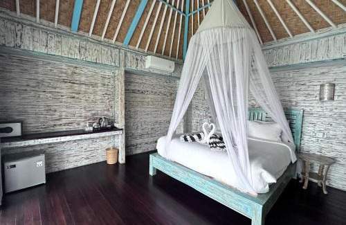 Mushroom Bay Resort | Ombak Bay Lembongan