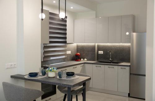 Katerini Apartment | OMEGA - Deluxe Central Apartment by Optimum Link