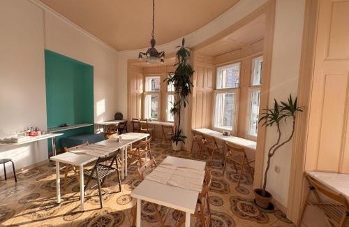 Erzsebetvaros House | Omega Guesthouse Budapest