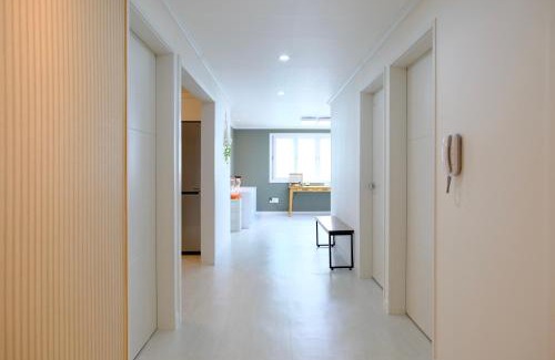 Saha Apartment | Omni Stay