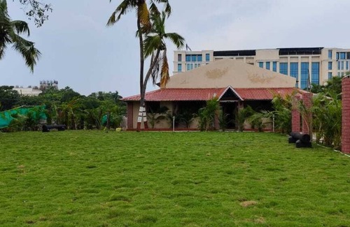 Kelambakkam Hotel | OMR GRAND INN