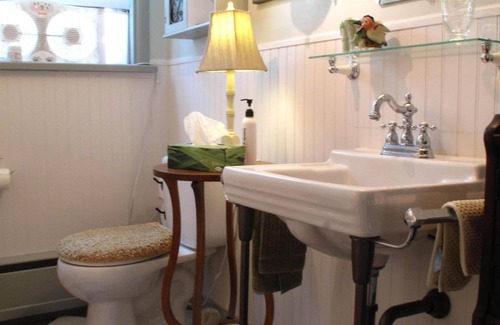 Wheatley Bed & Breakfast | Omstead's On Erie