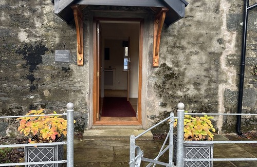 Lochgilphead Cottage | On a private hill farm estate. Set in stunning scenery close to the coast.