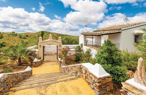 Constantina House | On a small hill in the mountains of Constantina, you will find this lovely vacation finca with a spe