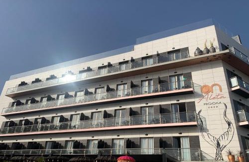 Almunecar Hotel | ON ALETA ROOM designed for adults
