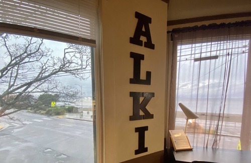 Alki Apartment | On Alki beach; 2 bed/1 bath