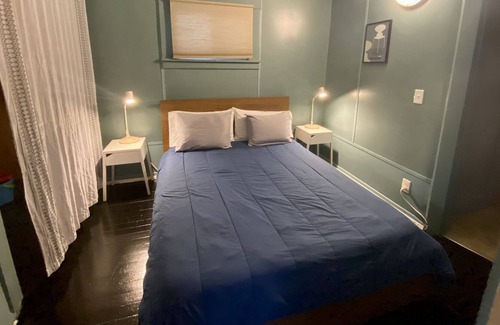 Alki Apartment | On Alki beach; 2 bed/1 bath